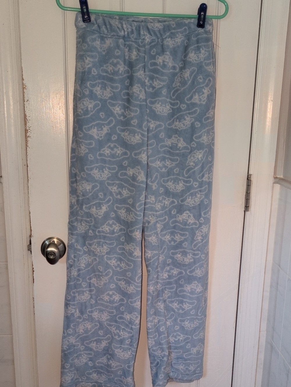 Forever 21 Light Blue Hello Kitty Fleece Top